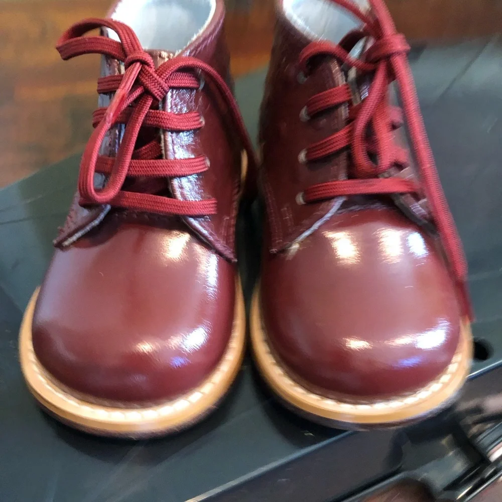 NEW JOSMO WALKER Patent Ostrich Walking Shoes Size: 3.5 toddler Color: Burgundy